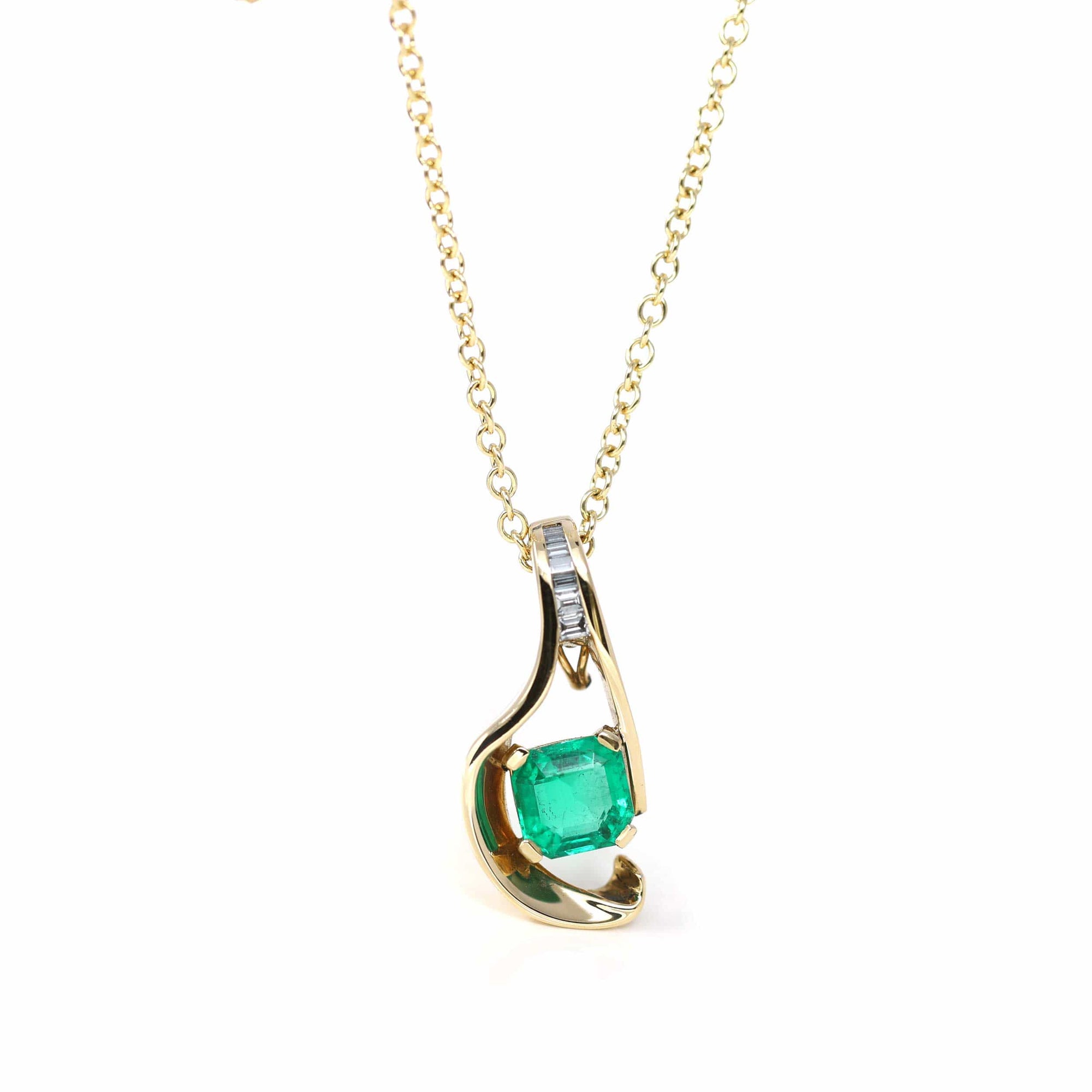 Baikalla Jewelry Gemstone Pendant Necklace 18k Yellow Gold Natural 4.23ct GIA Colombia Emerald Free From Necklace With Diamonds